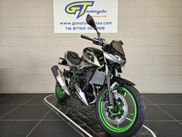 2026 Kawasaki Z500 SE