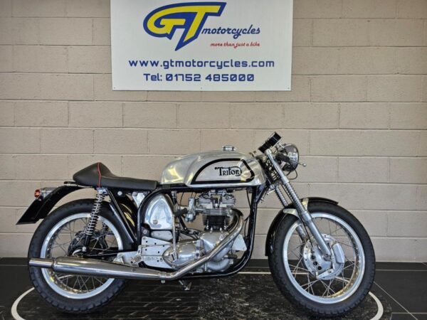 2011 TRITON T120R