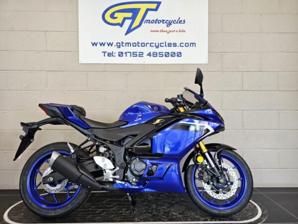 2025 Yamaha YZF-R3