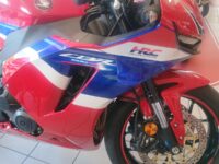 2025 Honda CBR600RR thumbnail 3