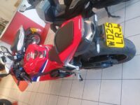 2025 Honda CBR600RR thumbnail 5