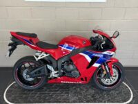 2025 Honda CBR600RR thumbnail 9