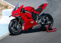 Ducati PANIGALE V4 thumbnail 5