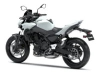 Kawasaki Z650 Akrapovic Performance thumbnail 3