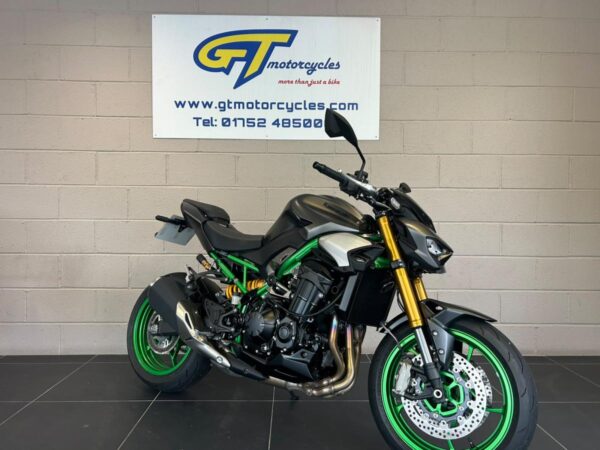 2026 Kawasaki Z900 SE