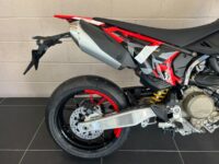 2027 Ducati Hypermotard 698 RVE thumbnail 9